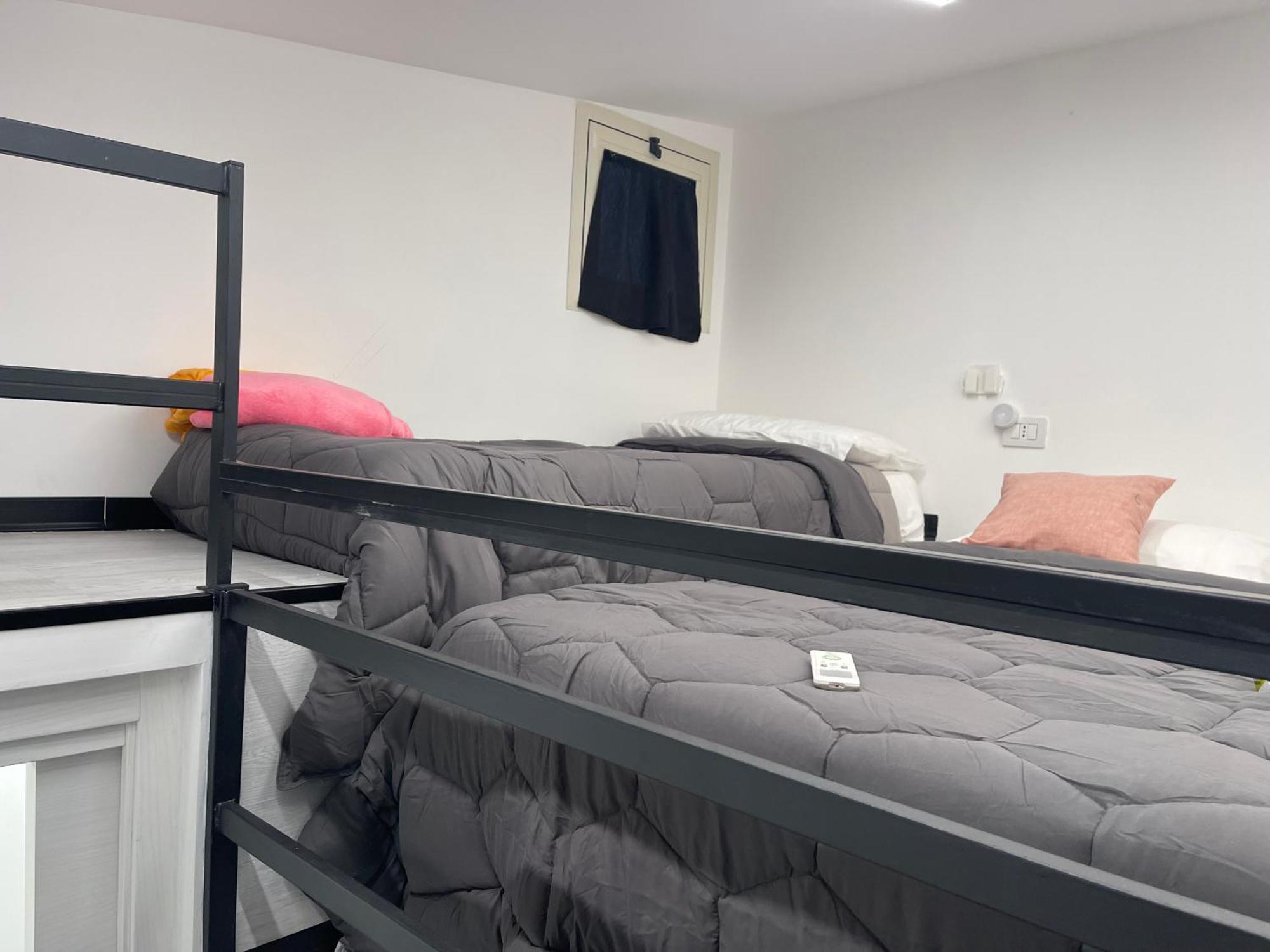 Готель Lux House Naples Airport Екстер'єр фото